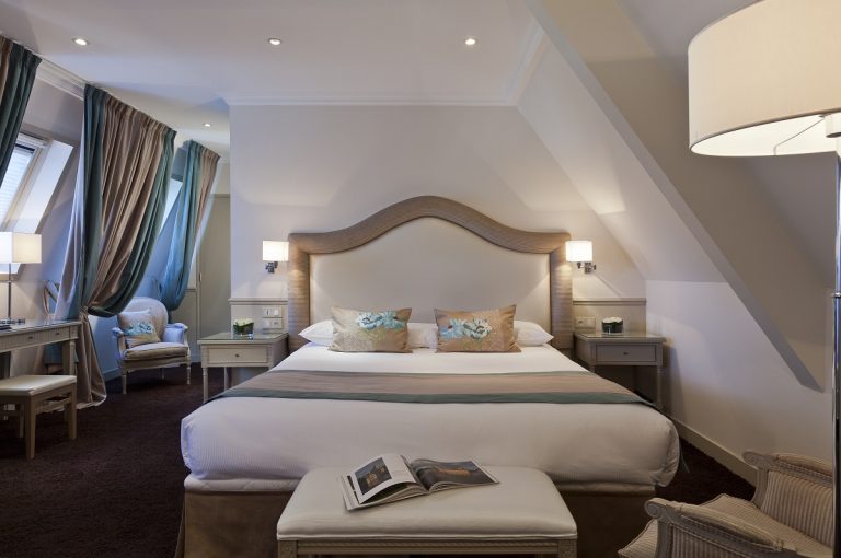 Améliorez votre séjour romantique avec une chambre de luxe lors de vos vacances amoureuses