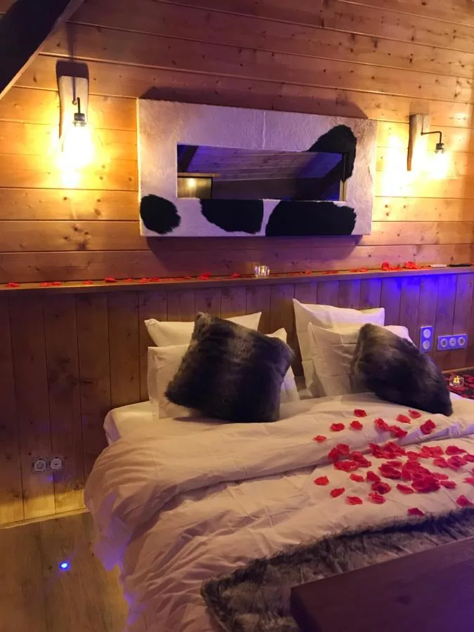 lit loveroom