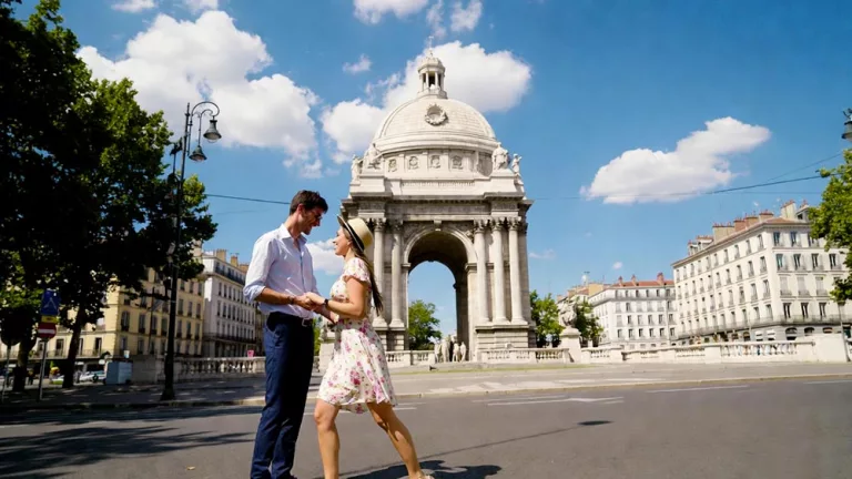 Rencontre une coquine sur Lyon